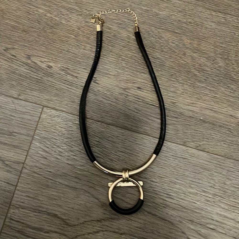 Elegant Black and Gold Necklace